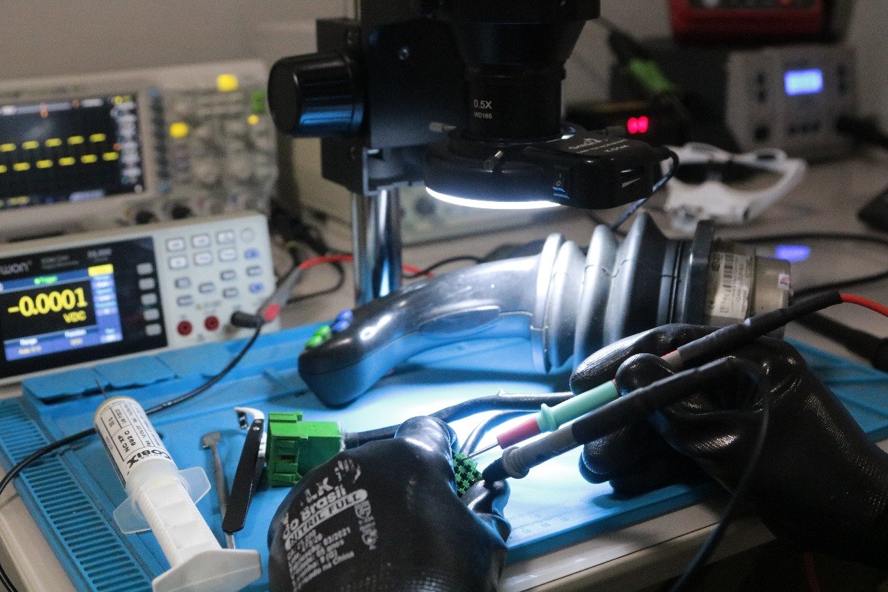 TESTE EM CONECTOR DE JOYSTICK